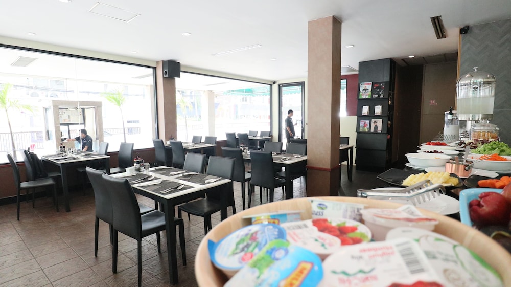 Admiral Suites Bangkok 33/50