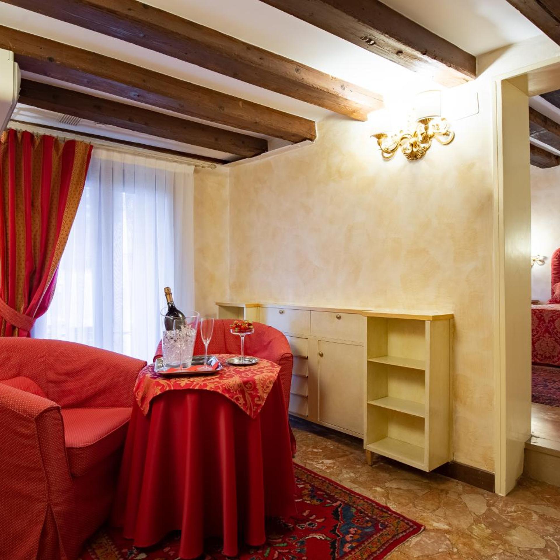 Hotel Mercurio 35/56