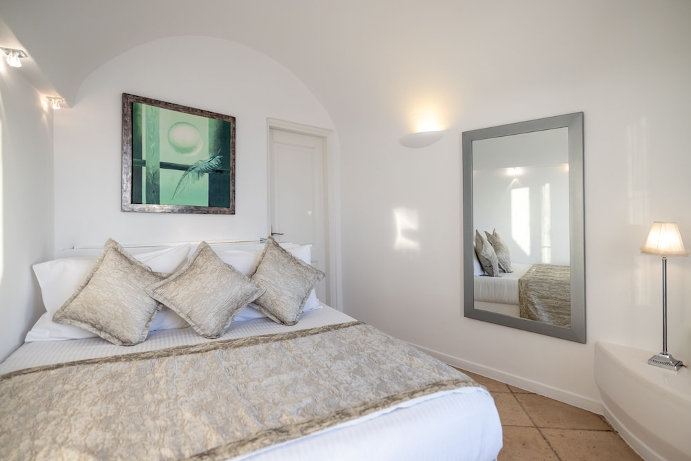 Caldera, Junior Suite, Double Bed