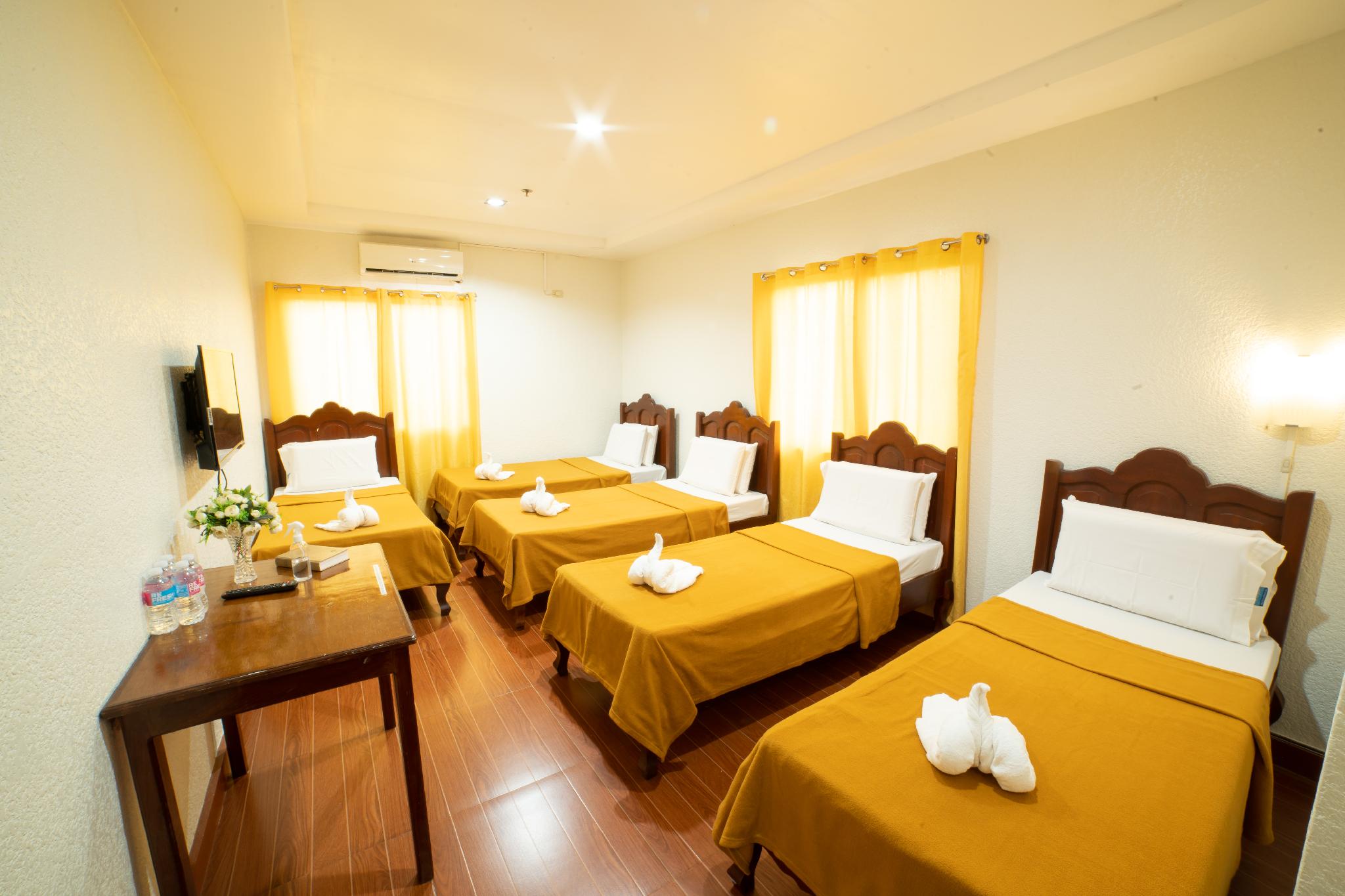 Room, Quintuple