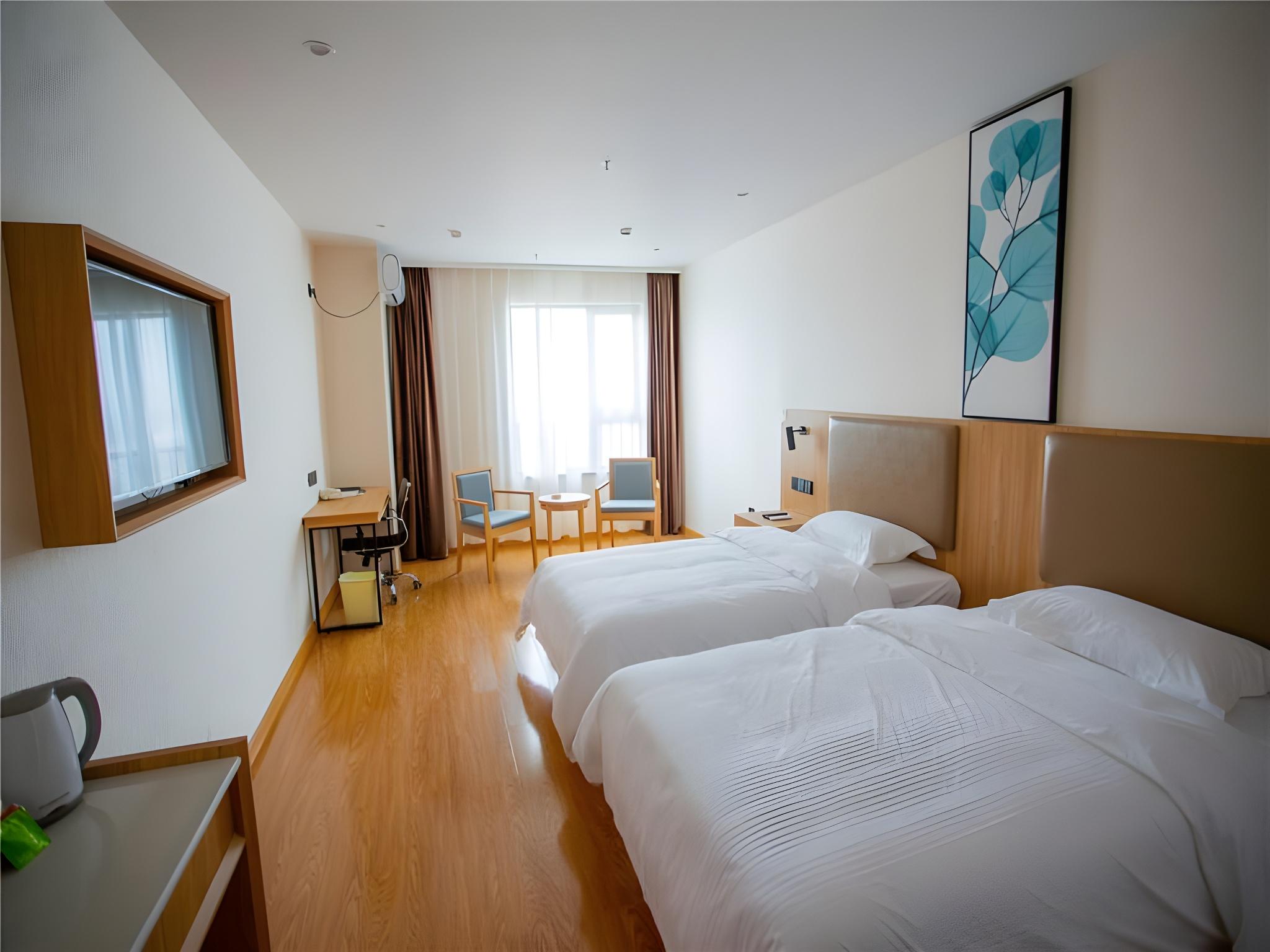 Room, Twin Beds, with View
