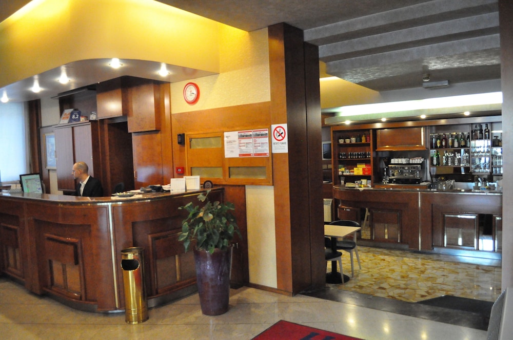 IGEA HOTEL 38/50