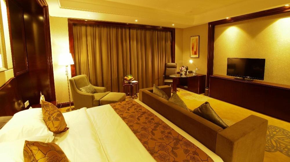 Ramada by Wyndham Changzhou 11/35