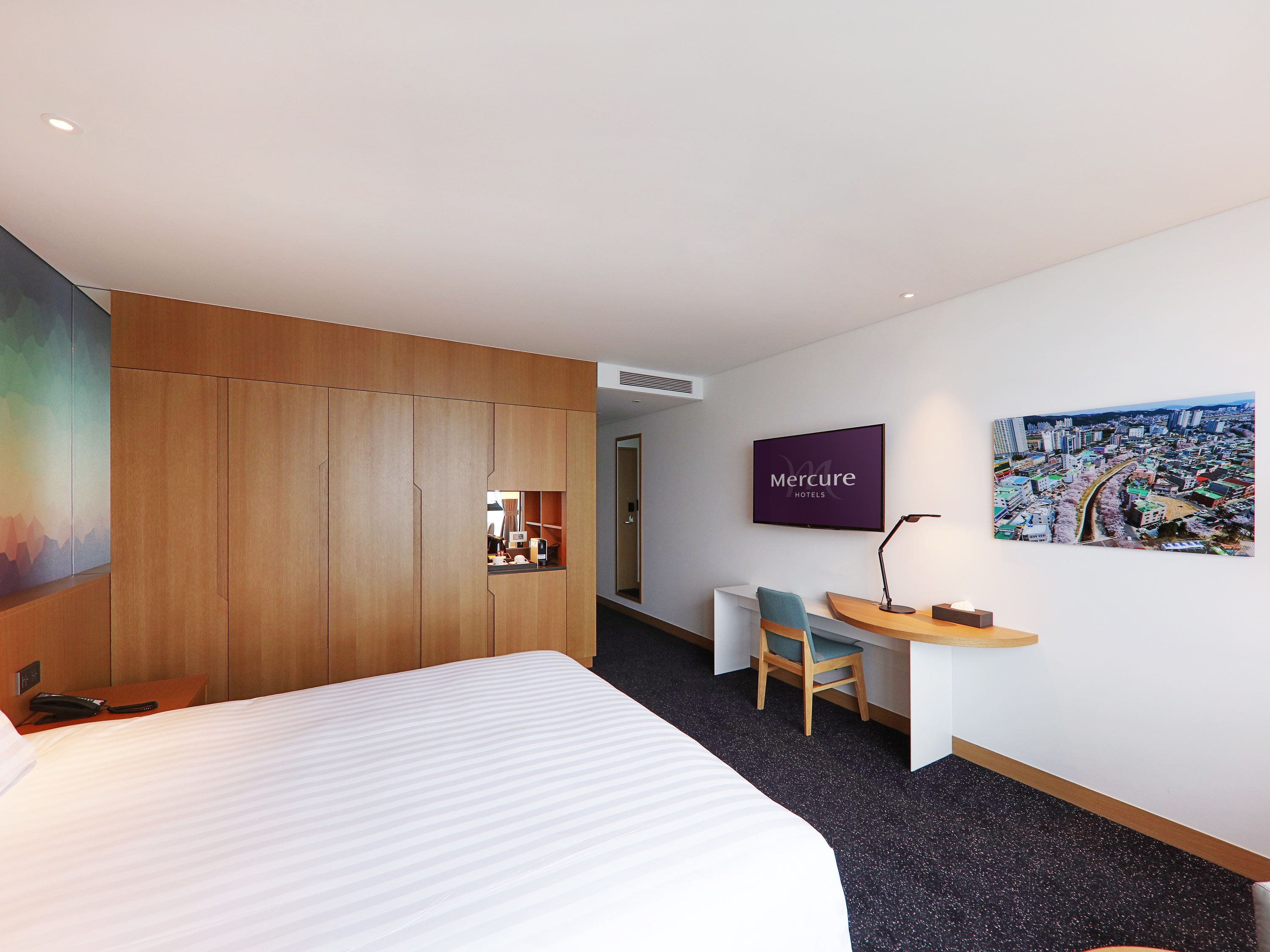 Privilege, King Bed, Ocean Front