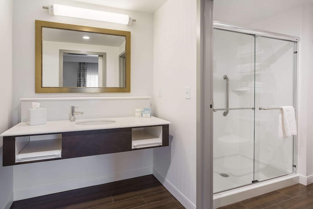 Hampton Inn & Suites Newport-Cincinnati 11/44