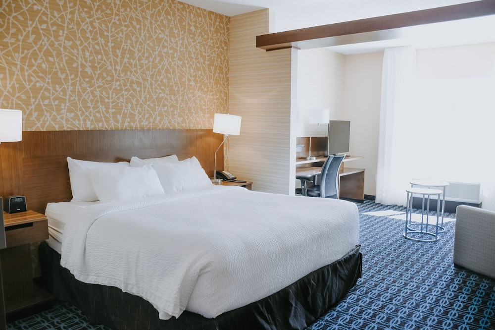 Fairfield Inn And Suites By Marriott Lincoln Airport 11/45
