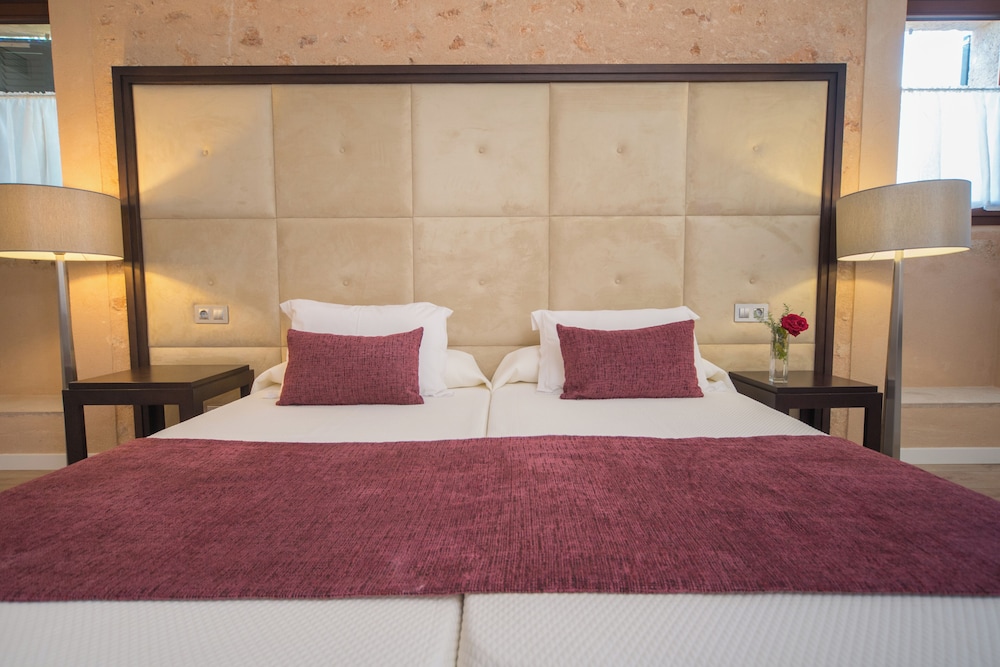 Bennoc Petit Hotel 14/80