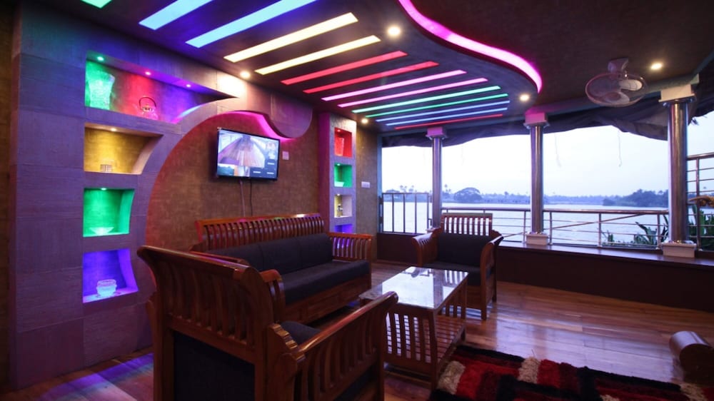 COSY HOUSEBOATS 35/50