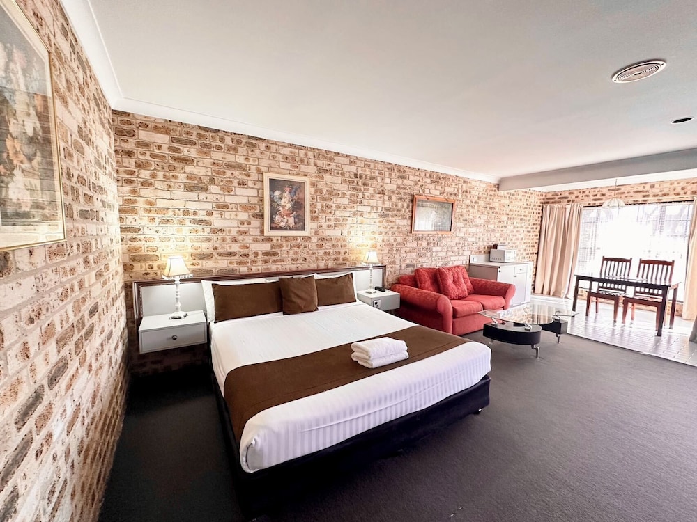 SPA, EXECUTIVE