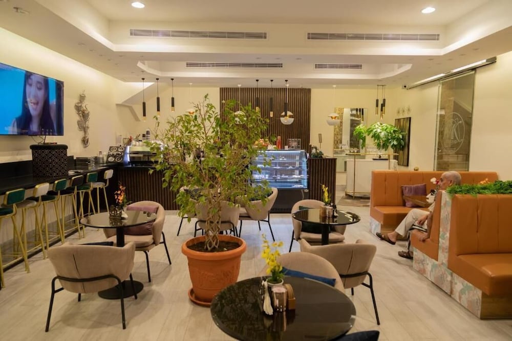 Carawan Hotel Jeddah 55/70