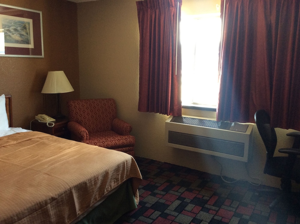 Rodeway Inn Whitehall 10/26