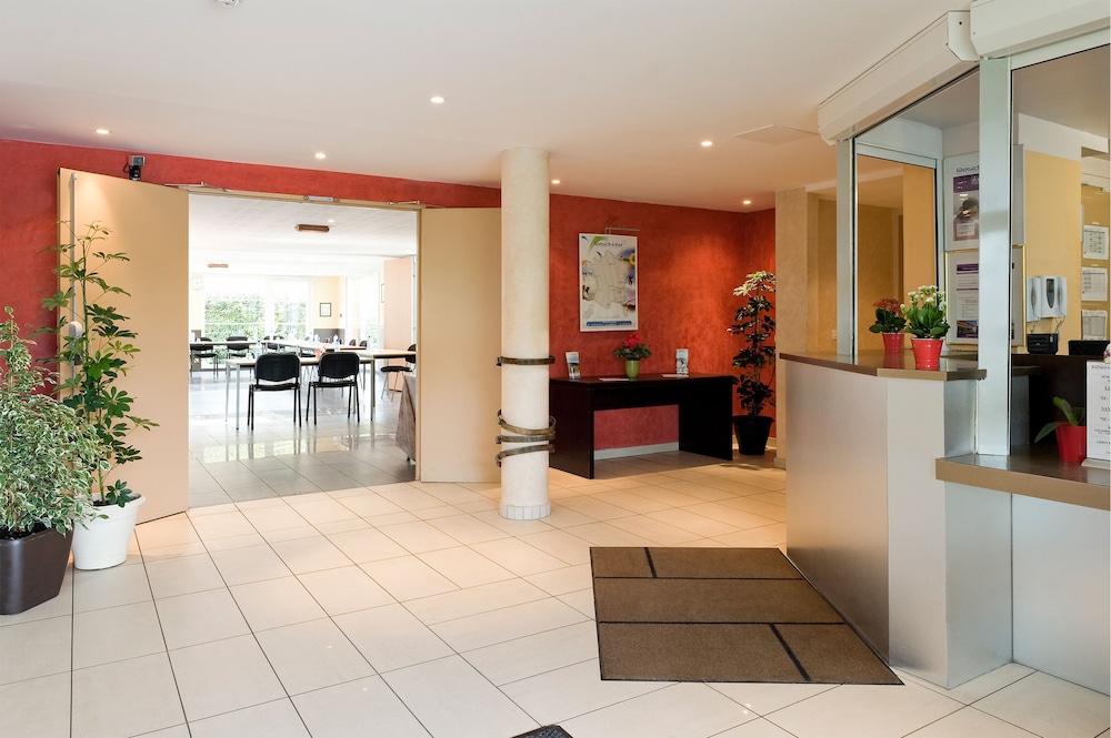 Lobby at Residhotel Hauts D’Andilly, Andilly (Val d'Oise)