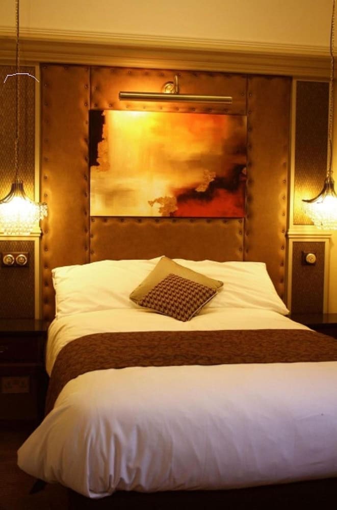 Saracen's Head Hotel 13/39