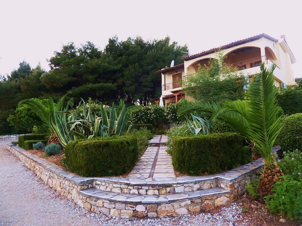 Milia Bay Hotel and Apartments 19/32