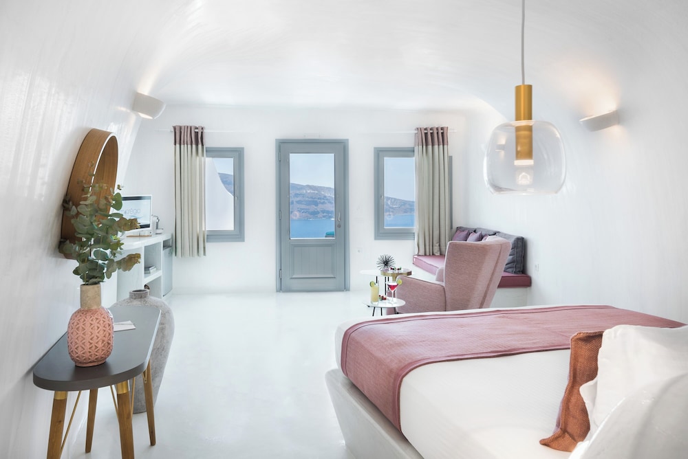 Maregio Suites 12/50