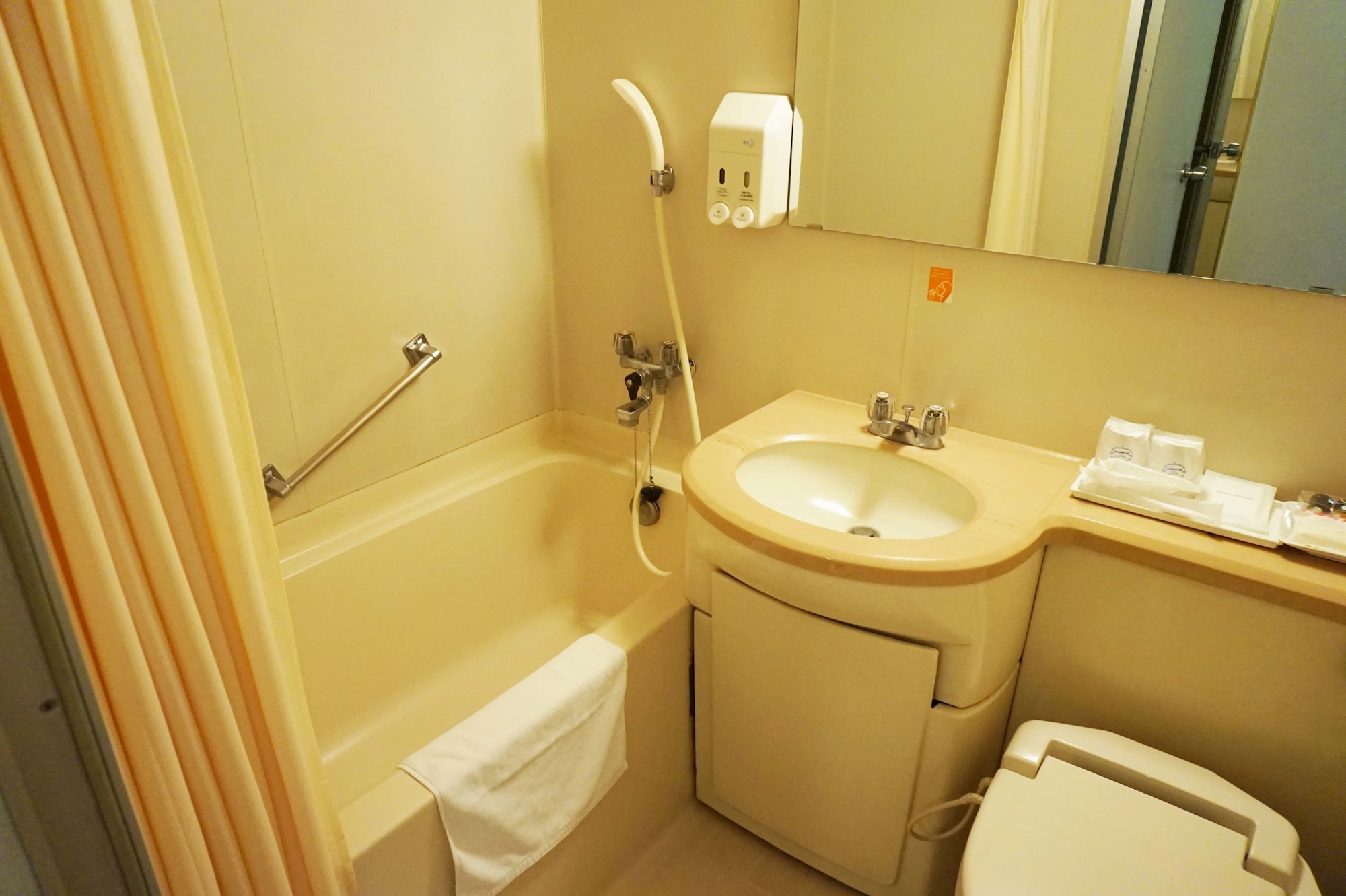 غرفة ثلاثية بسريرين منفصلين، Hotel Areaone Oita 7/7