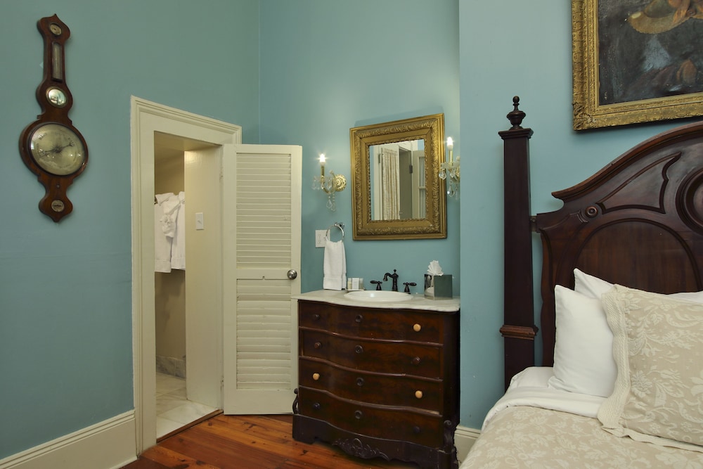 Lamothe House Hotel A French Quarter Guest Houses Property 33/57