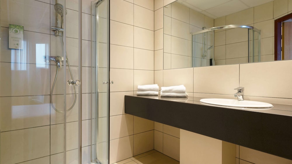 Standard, Double Bed, Sofa, Hotel Campanile Metz Nord - Talange 3/3