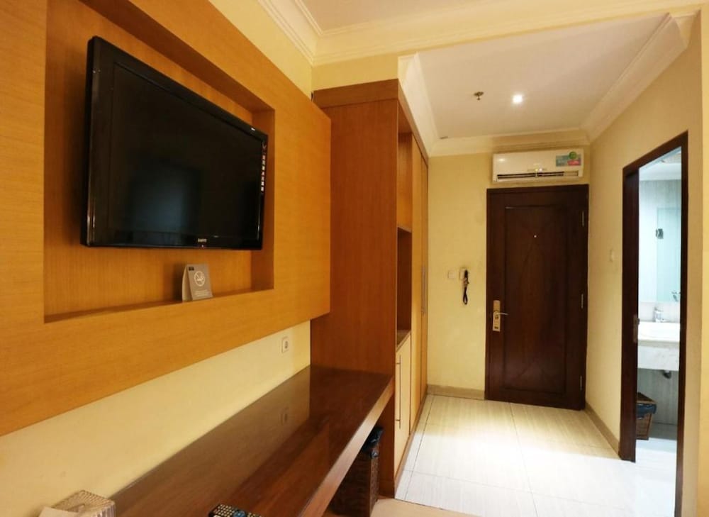 Coin S Hotel 41/96