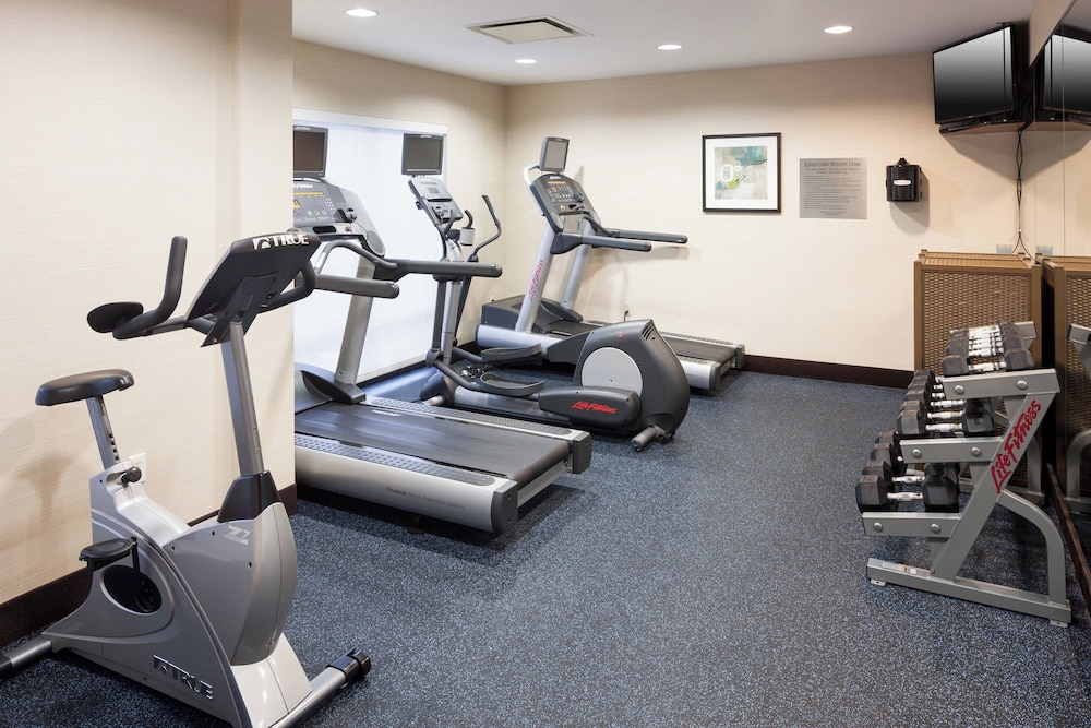 Fairfield Inn Suites Jacksonville Butler Boulevard 21/50