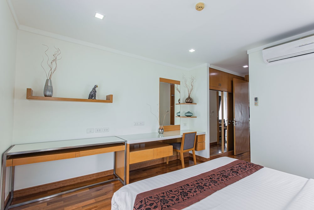 D Varee Montara Thonglor 25 30/70