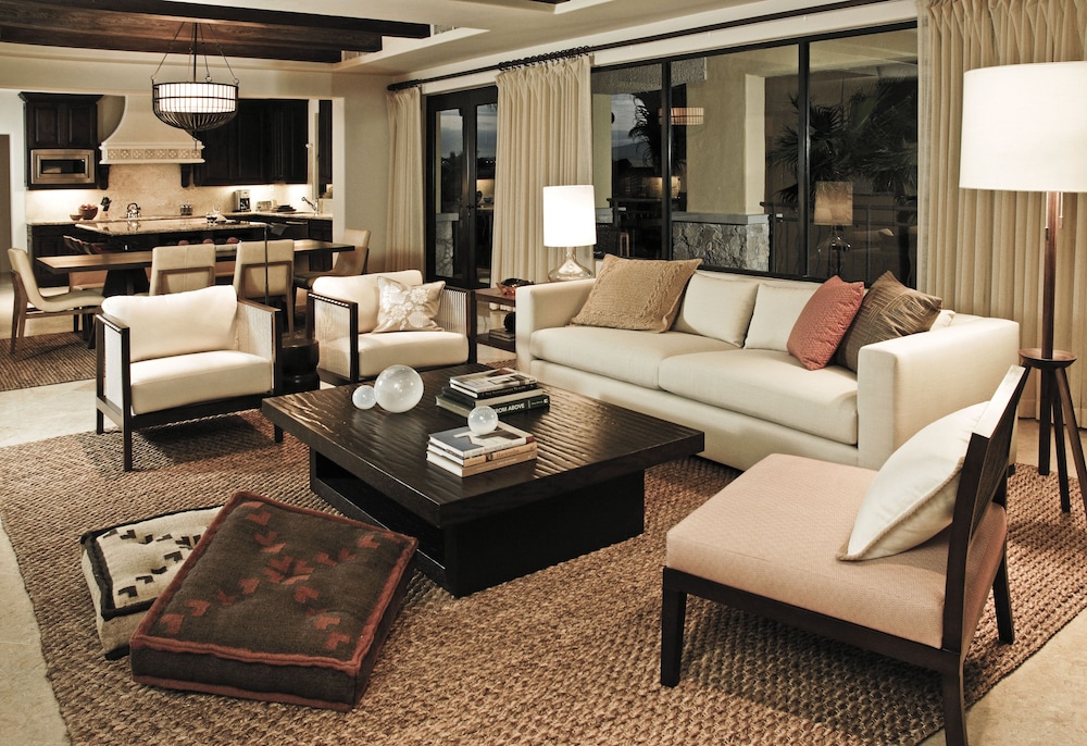 Hacienda Beach Club And Residences 23/50