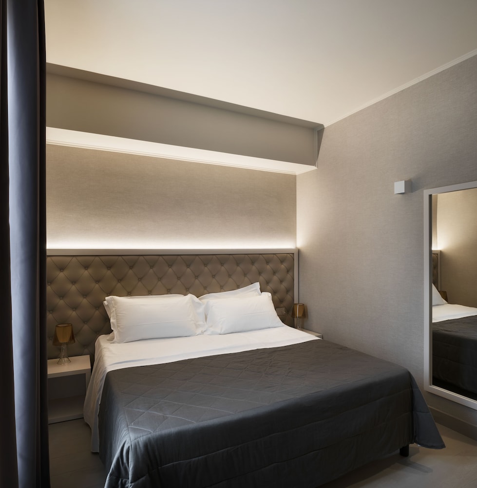 Hotel Cavour 18/49