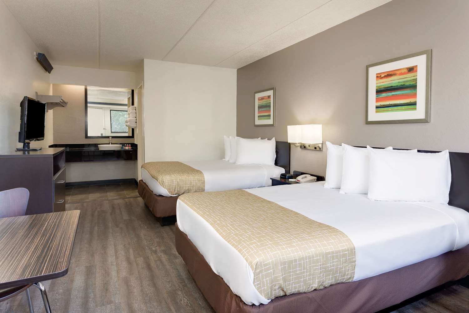 Travelodge by Wyndham College Park 16/25