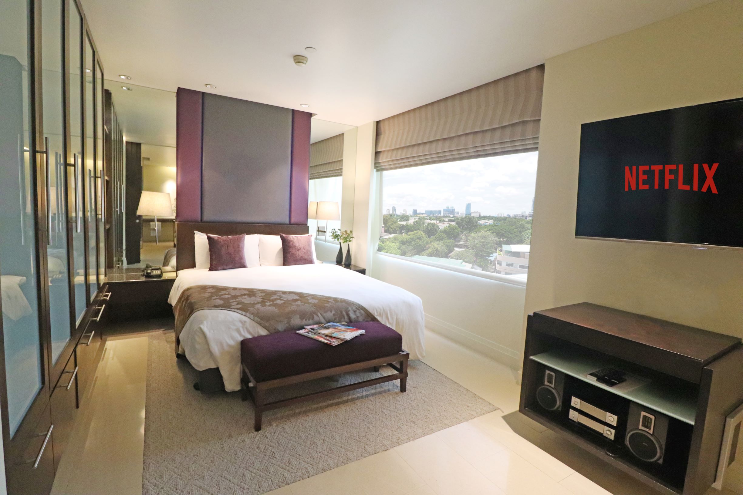 ONE BEDROOM EXECUTIVE SUITE