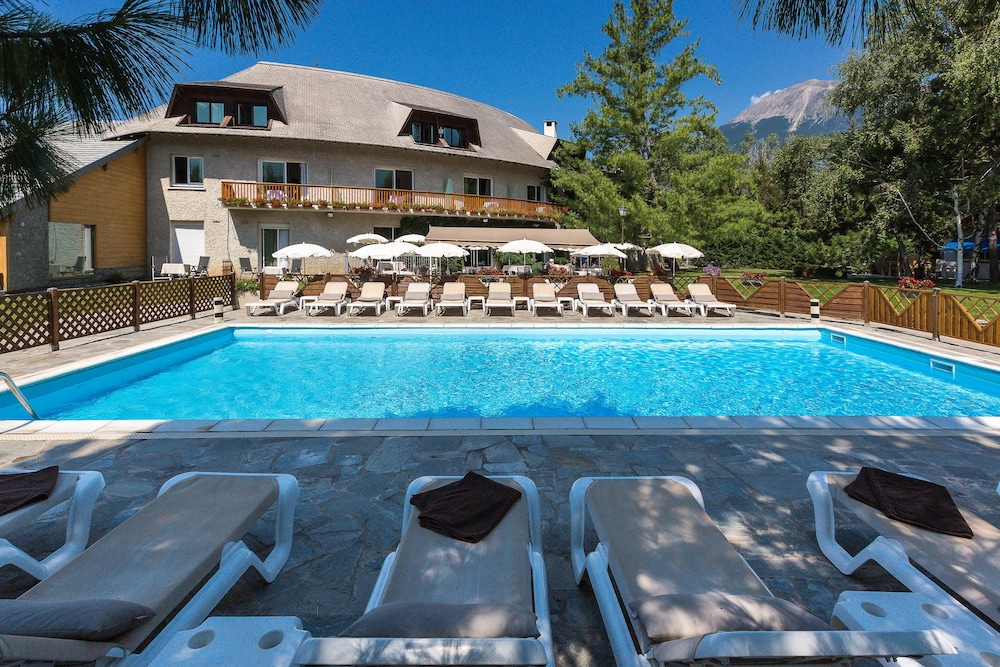 Les Bartavelles Hotel Restaurant 5/50