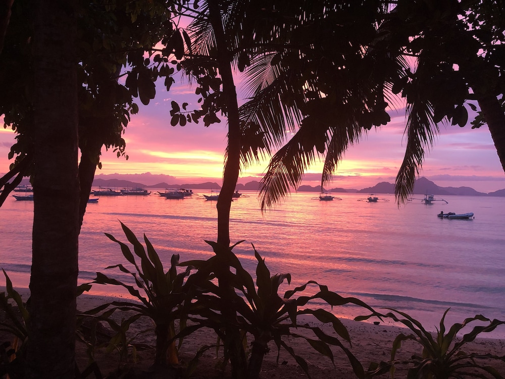 El Nido Mahogany Beach 59/70