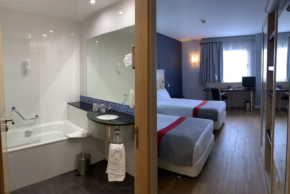 HOLIDAY INN EXPRESS VITORIA 20/43