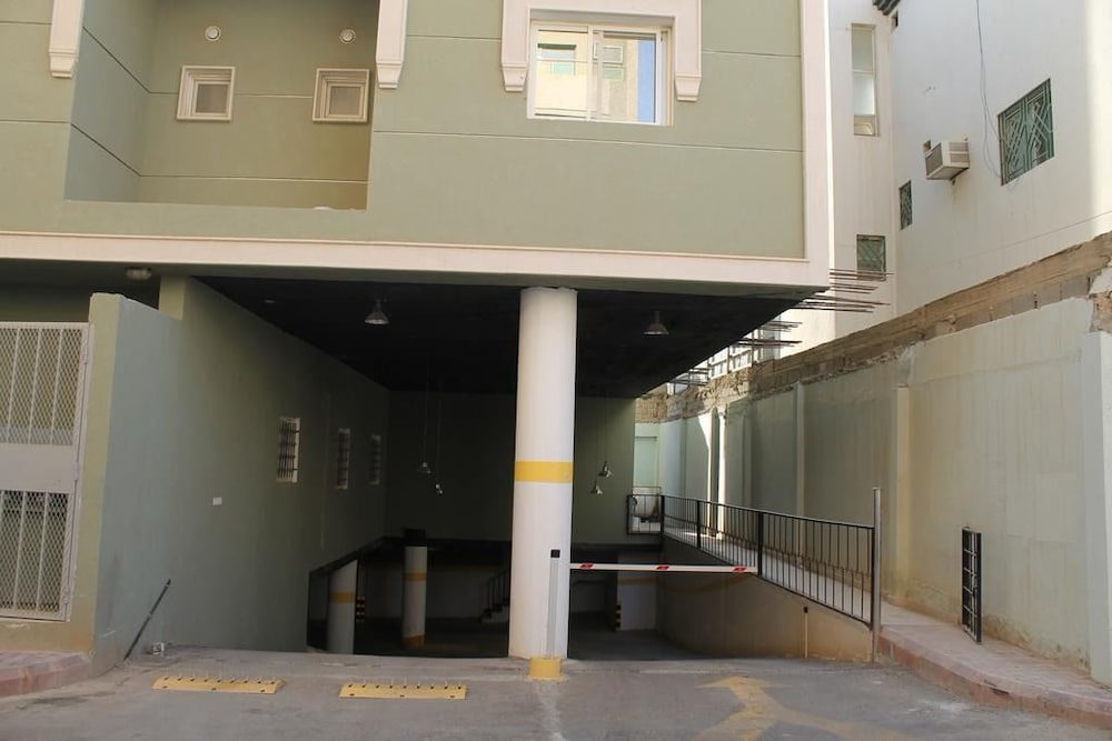Al Amoria Apartments 3/21