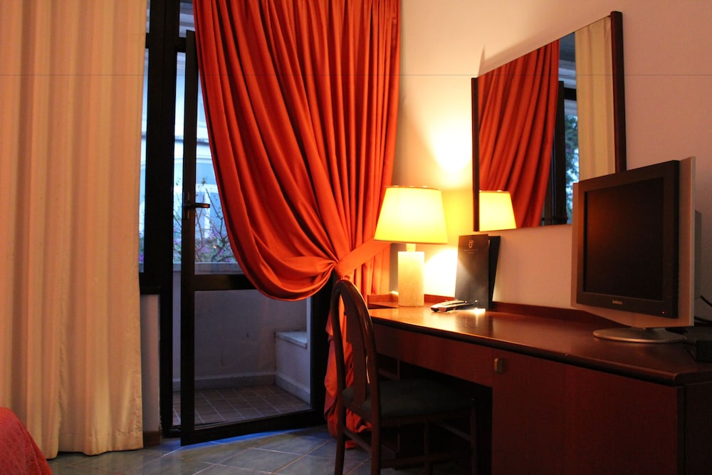 Hotel Puntaquattroventi 29/74