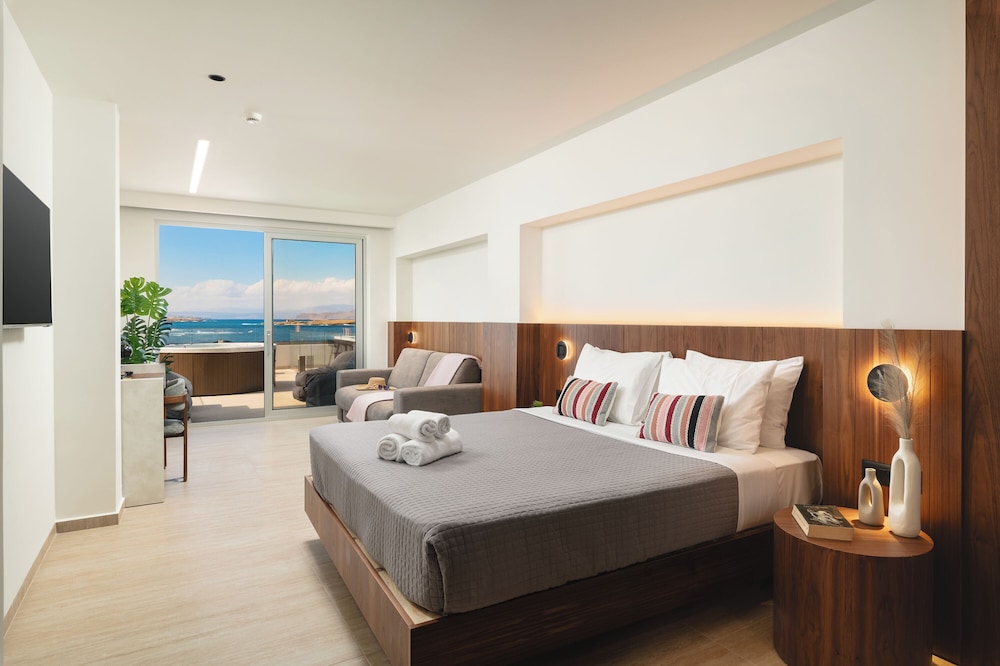 Elia Sea Suites 26/72