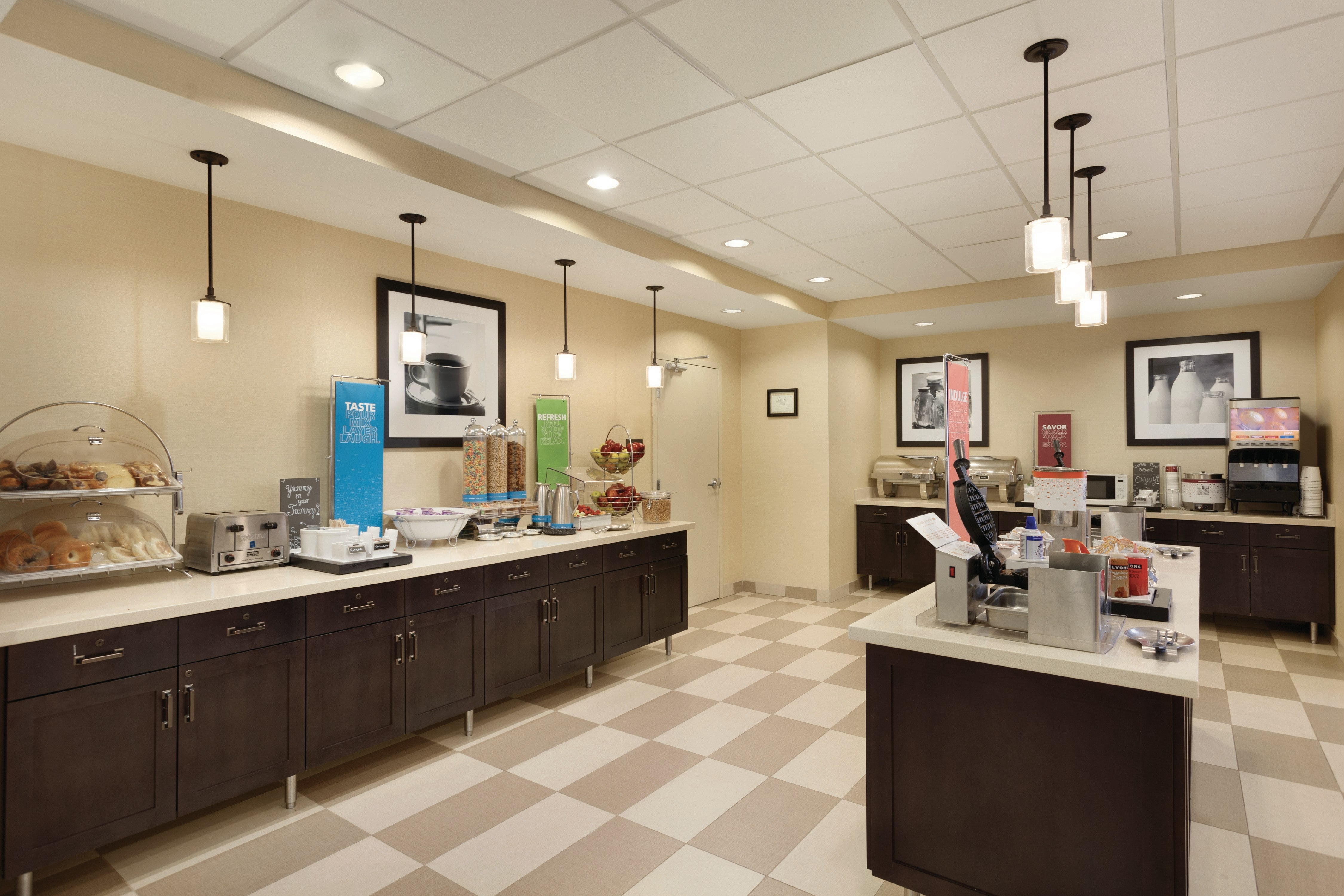 Hampton Inn & Suites Philadelphia Montgomeryville 4/37