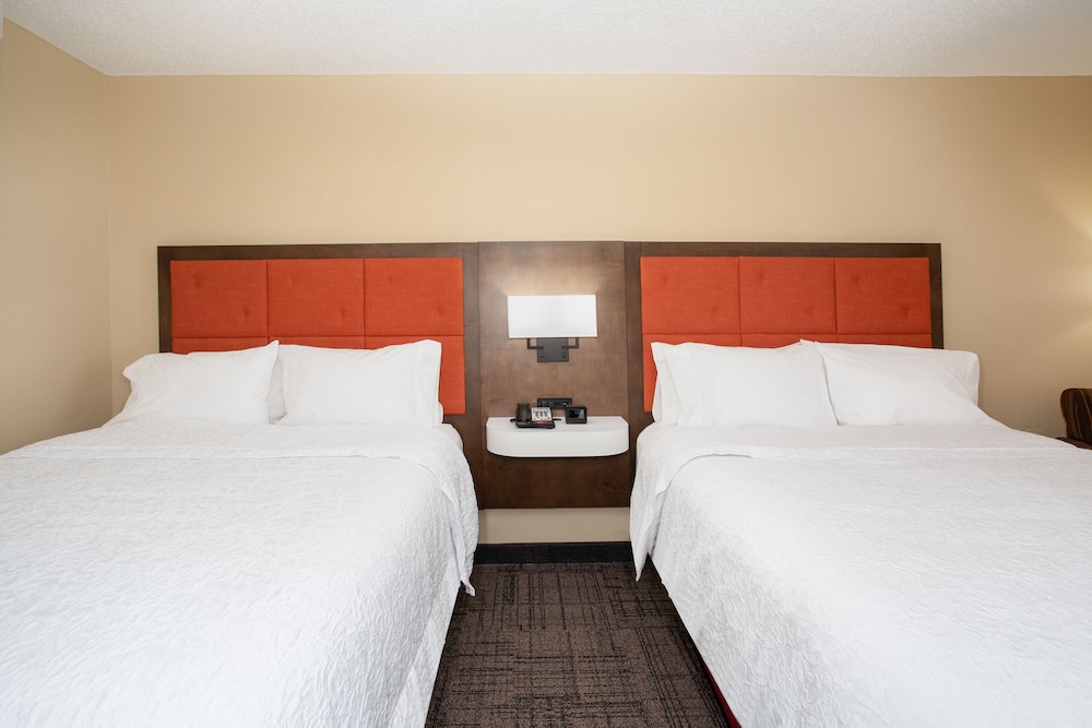 HAMPTON INN JONESBORO 12/39