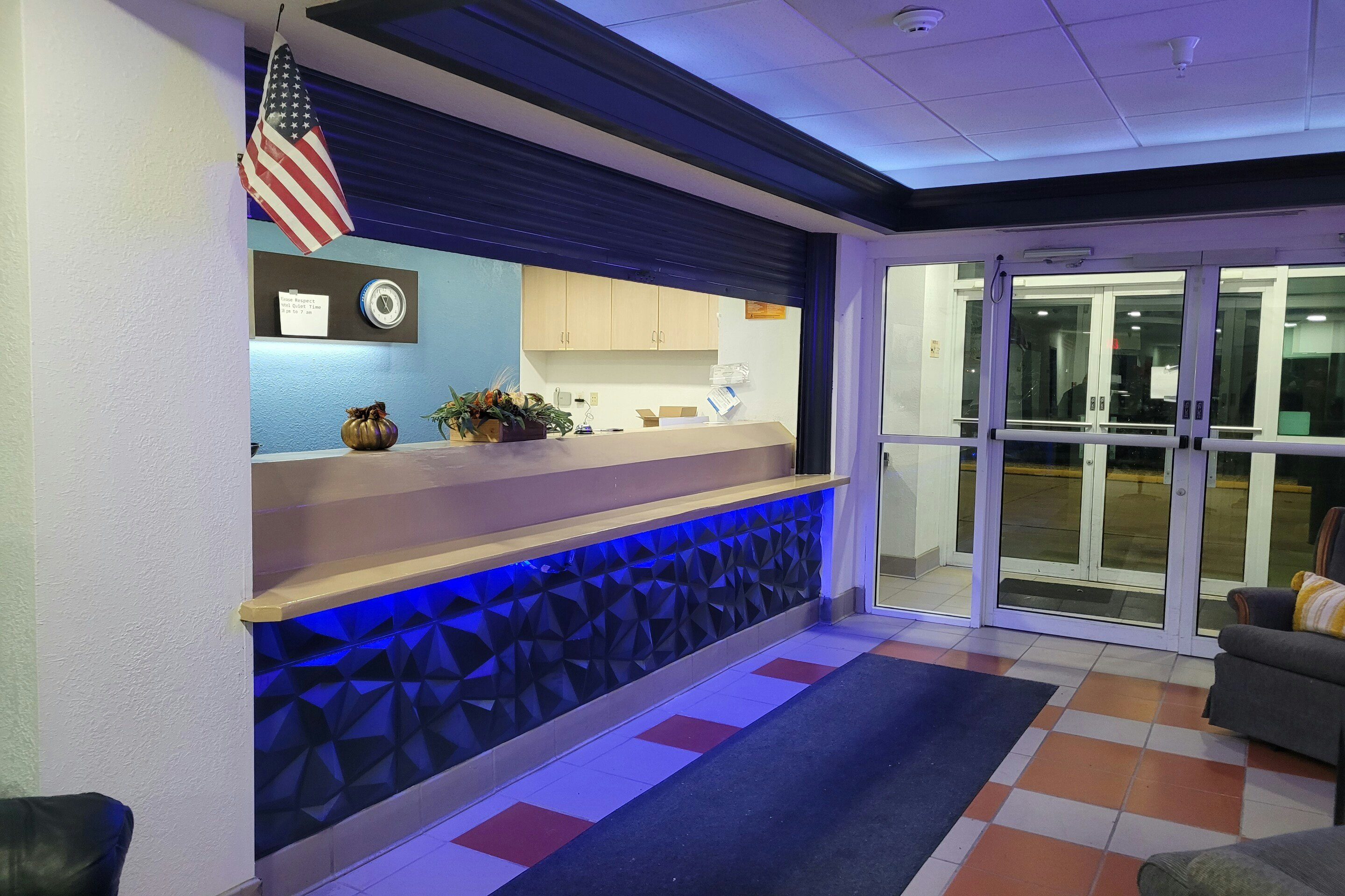 Modern Stay 39 Lakeview By OYO Minonk 8/50