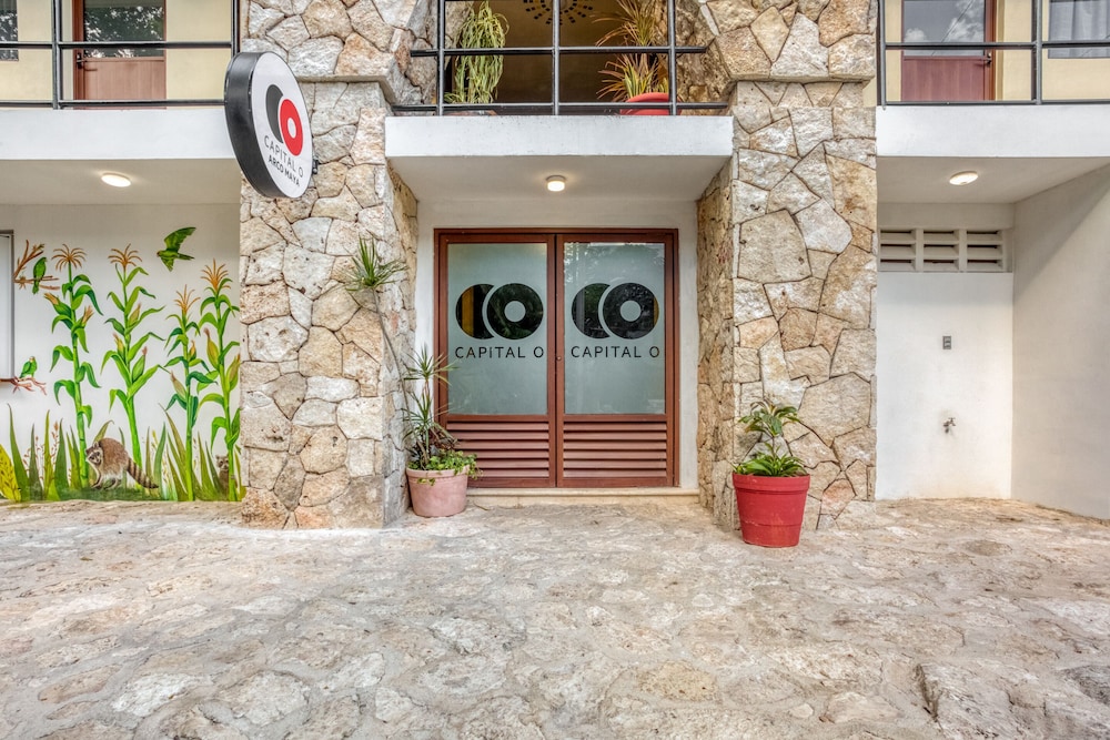 Arco Maya 1/28