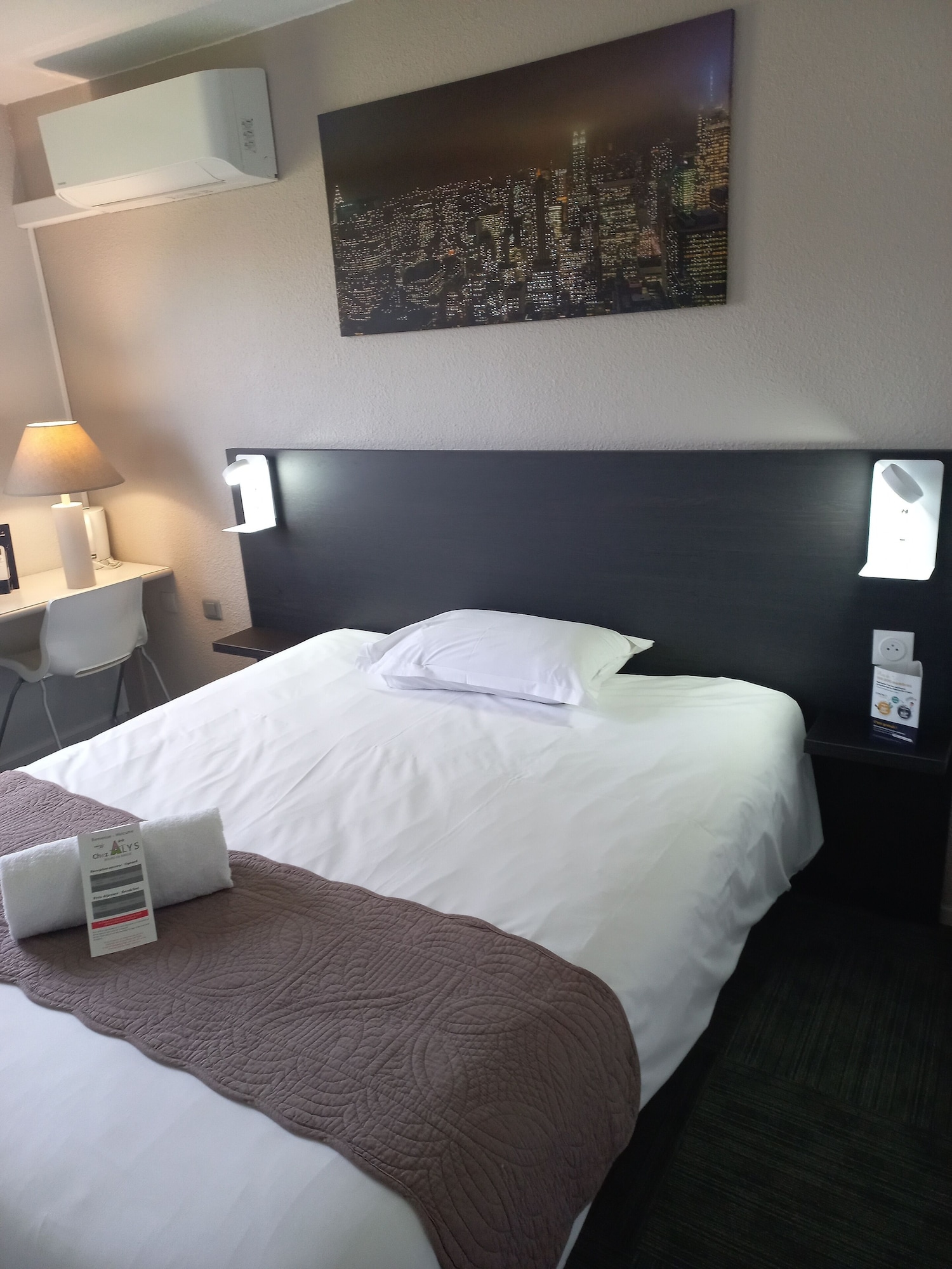 COMFORT, DOUBLE BED, PRIVATE BATHROOM, GARDEN AREA