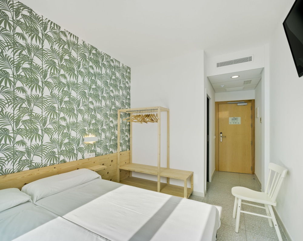 TOWER, TWIN BEDS