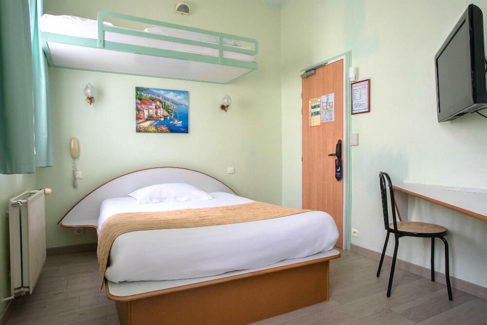ROOM, TRIPLE