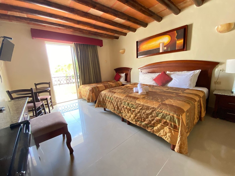 PLUS, DELUXE, SINGLE BED