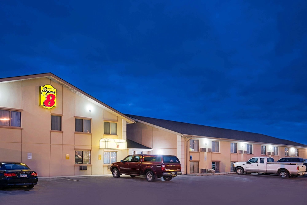 Super 8 By Wyndham Marshall Mn 3/19