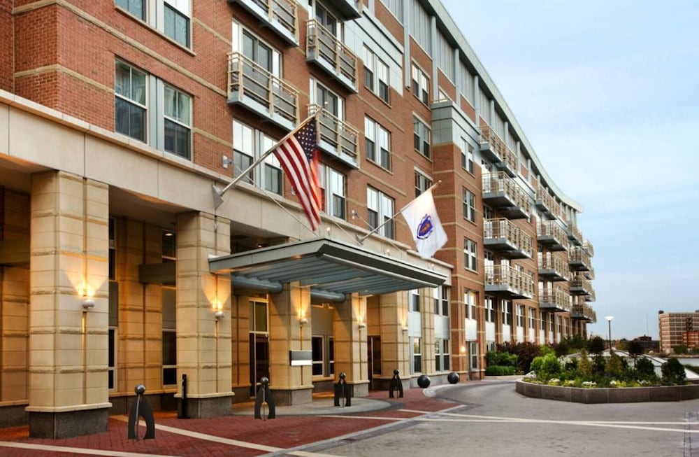 Battery Wharf Hotel Boston Waterfront 60/68
