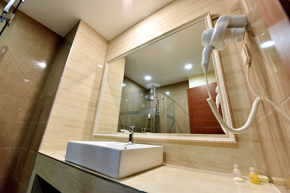 Lazaro Hotel Podgorica 45/45