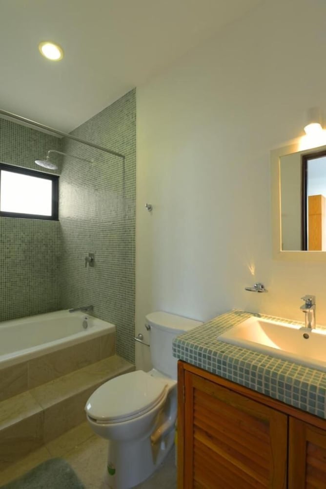 Yuum Ha Boutique Hotel 46/50