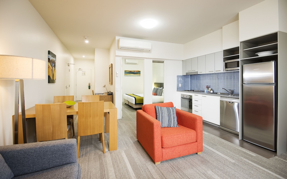 MainStay Suites Mackay 41/65