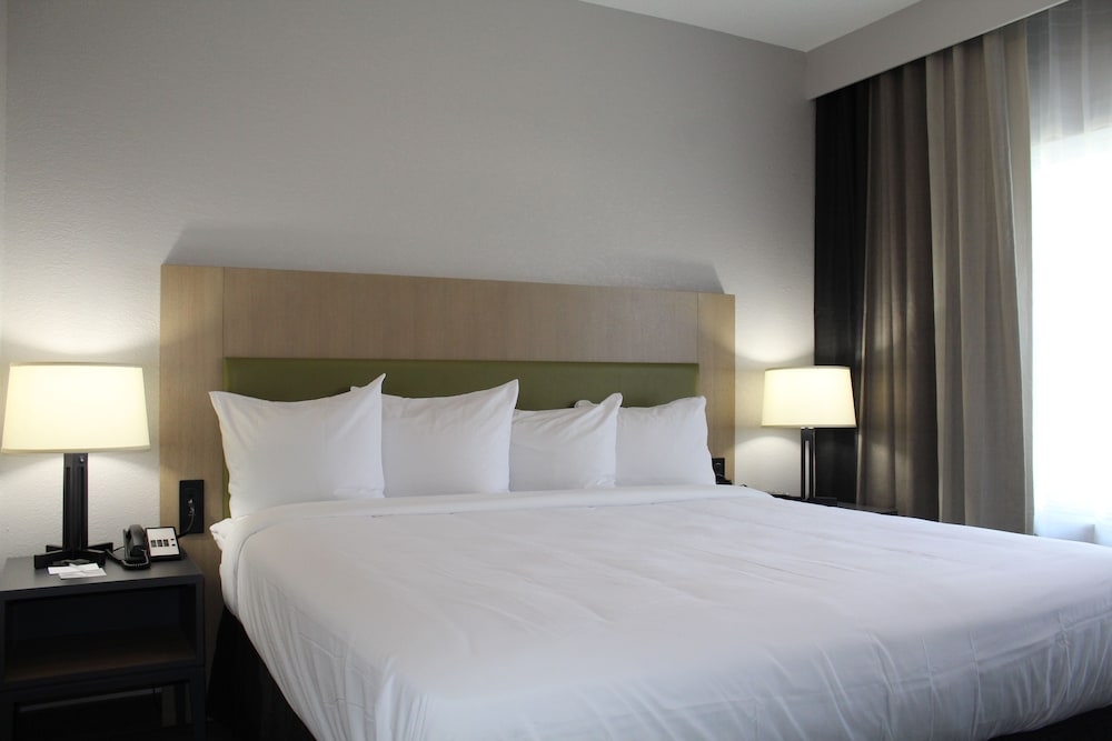 غرفة تقليدية بسرير كينج لذوي الإعاقة، Country Inn Suites By Radisson Seattle Bothell Wa 6/9