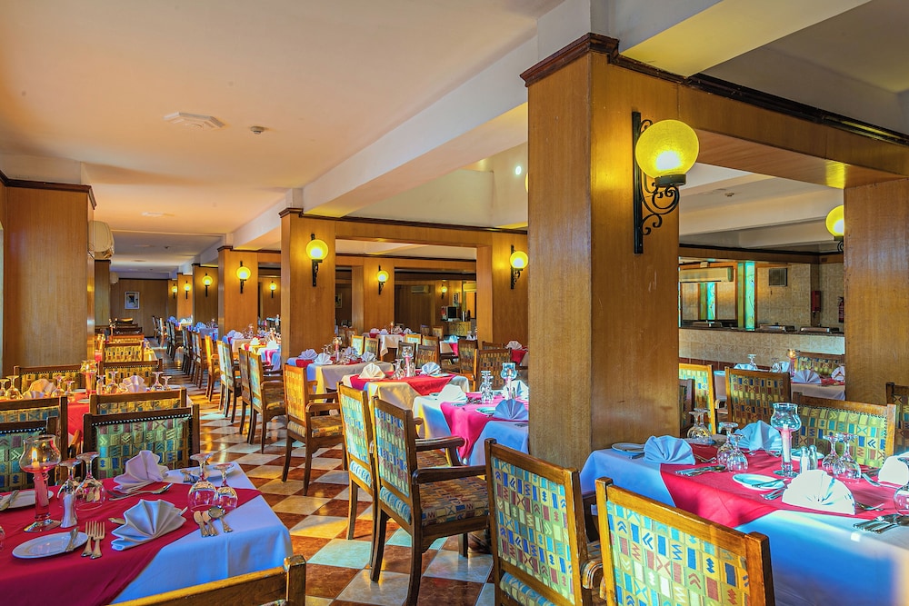 restaurant cafeteria